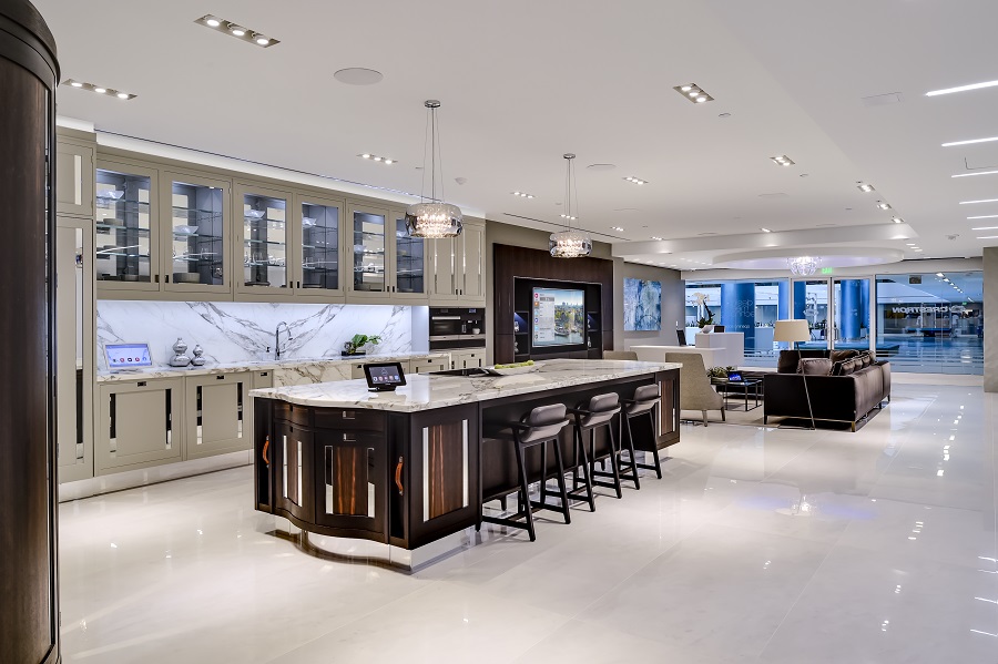Large smart home kitchen showroom