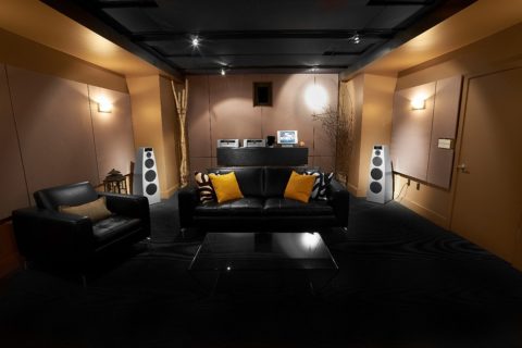 How to Build the Perfect High-End Audio Listening Space